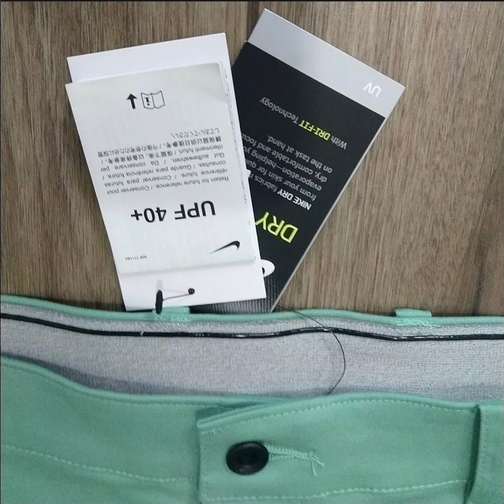 Men's Nike DA4139-316 Golf Shorts, Size UPF 40+, Green, New with Tags - Picture 4 of 12